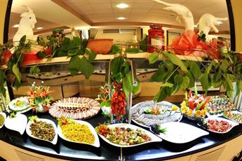 First Class Hotel