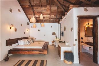 Flamingo Hotel & Spa - Pet Friendly