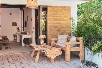 Flamingo Hotel & Spa - Pet Friendly
