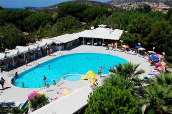 Flora Suites Hotel 4*