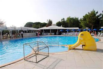 Flora Suites Hotel 4*