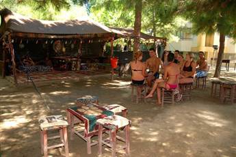 Flora Suites Hotel 4*