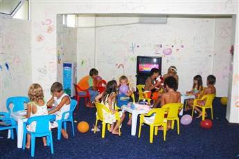 Flora Suites Hotel 4*