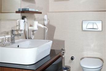 Flora Suites Flora Suites