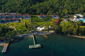 Fortezza Beach Resort 5*