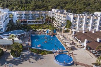 Fortezza Beach Resort 5*