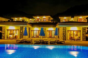 Fortezza Beach Resort 5*