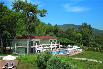 Fortezza Beach Resort 5*