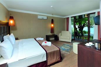 Fortezza Beach Resort 5*