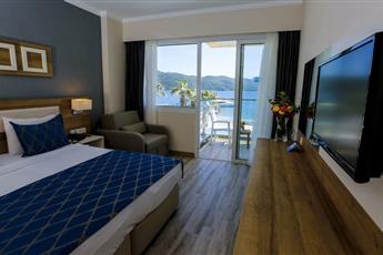 Fortezza Beach Resort 5*