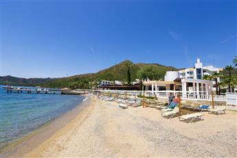 Fortezza Beach Resort 5*