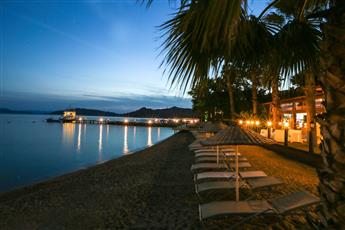 Fortezza Beach Resort 5*