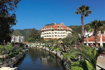 Fortuna Beach Hotel 3*