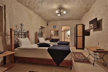 Fosil Cave Hotel 4*