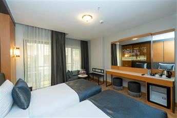 Freya Luxury Hotel 4*