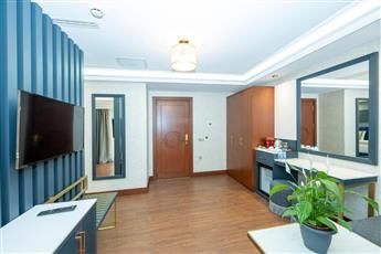 Freya Luxury Hotel 4*