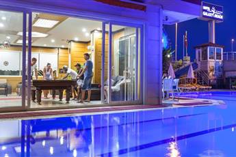 Galaxy Beach Hotel 4*