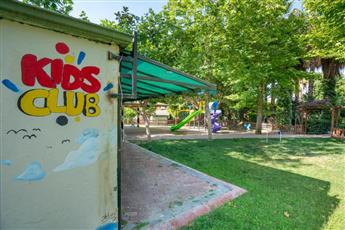 Gardenia Beach Hotel 4*