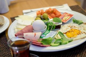 GK Regency Suites Hotel 3*