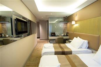 GK Regency Suites Hotel 3*