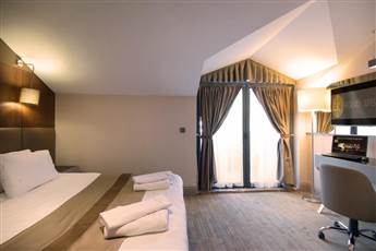 GK Regency Suites Hotel 3*