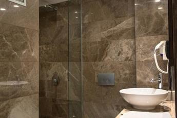 GK Regency Suites Hotel 3*