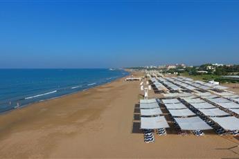 Glamour Resort & Spa