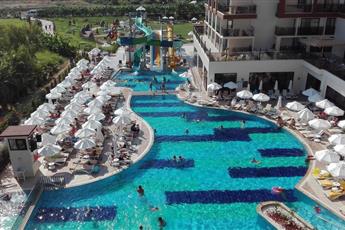 Glamour Resort & Spa