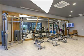 Glamour Resort & Spa
