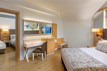 Glamour Resort & Spa