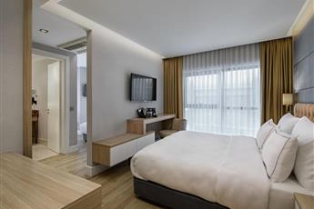 Gleam Bomonti Hotel 4*