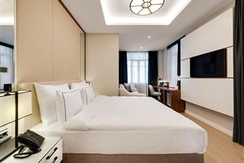 Gleam Collection Hotel