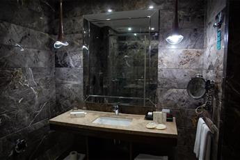 Gold Majesty Hotel