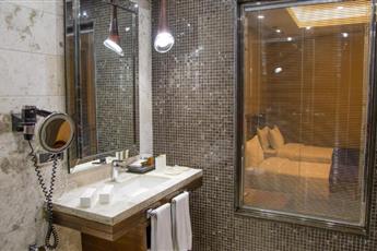 Gold Majesty Hotel