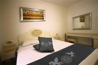 Gold Twins Boutique Hotel 3*