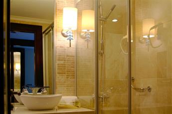 Goldcity Hotel