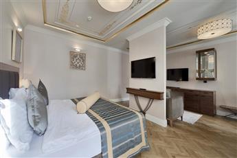 Golden Age Hotel