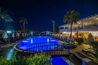 Golden Beach Resort & Spa Bodrum 4*