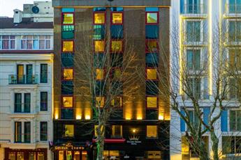 Golden Crown Hotel 4*