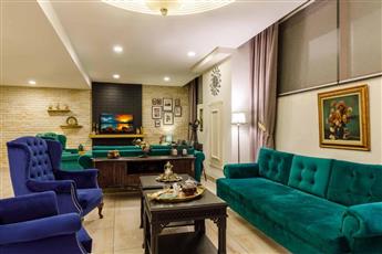 Golden Crown Hotel 4*