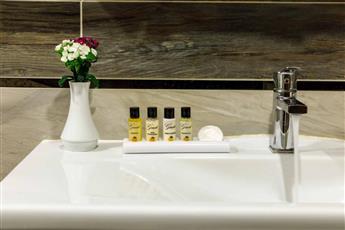 Golden Crown Hotel 4*