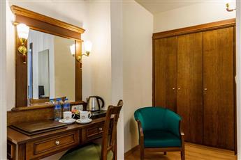 Golden Crown Hotel 4*