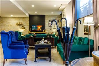 Golden Crown Hotel 4*