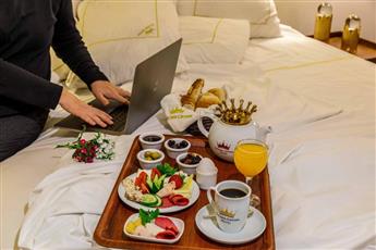 Golden Crown Hotel