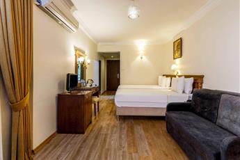 Golden Crown Hotel