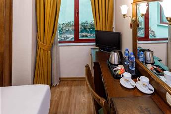 Golden Crown Hotel