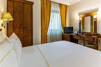 Golden Crown Hotel