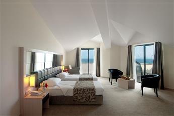 Golden Lotus Hotel 4*