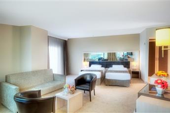 Golden Lotus Hotel 4*