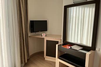 Golden Lotus Hotel